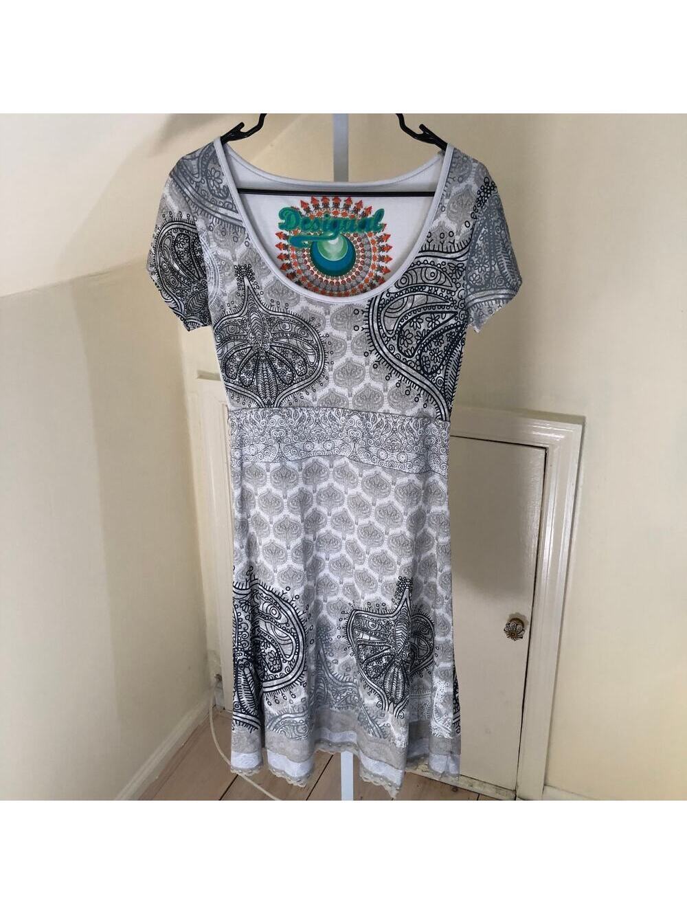 Desigual EUC Women's Jersey Grey Short Sleeve Batik Dress M